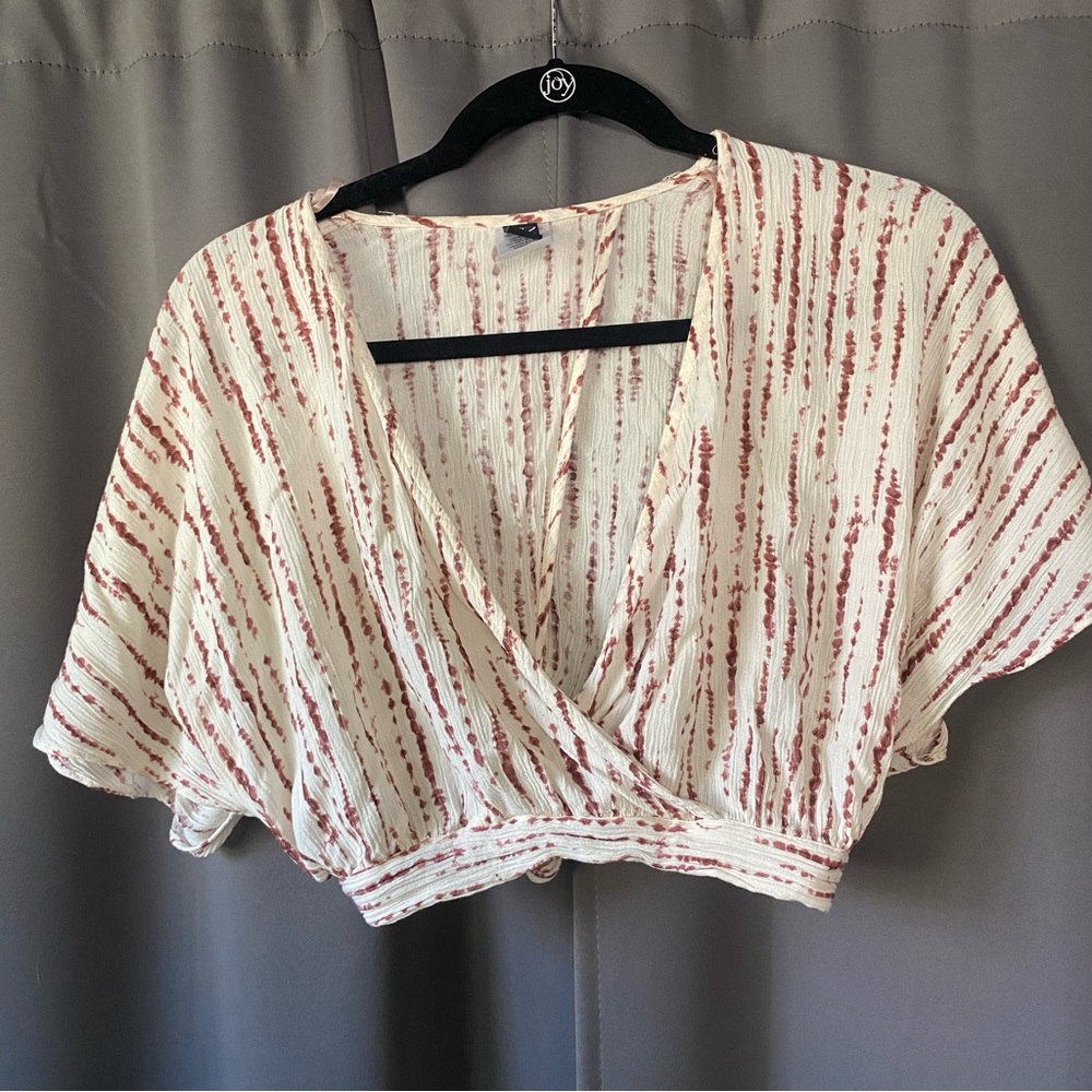 Vintage windsor flowy wrap top
